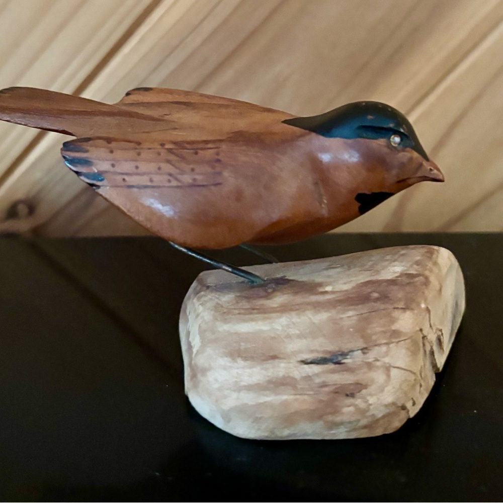 Vintage Handcrafted Wooden Bird Figurine - Brown and Black